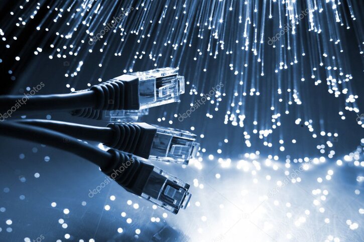 Netzwerk Switch und Kabel